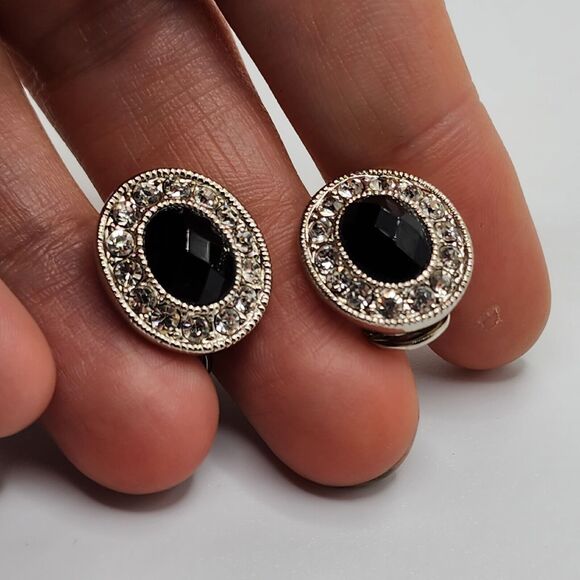 Vtg Monet Faceted Black Rhinestone Silver Tone Faux Diamond Halo Clip Earrings - Picture 2 of 6